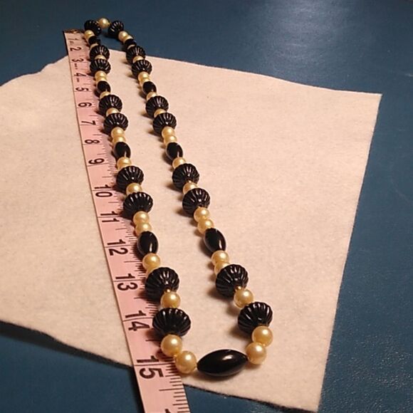 Stylish Black and Cream Beaded Necklace - Picture 8 of 9